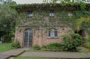 drone-sul-da-ilha-airbnb-4-humberto-ferreira-foto-sul-da-ilha-florianpolis-campeche-morro-das-pedras-fine-art-fotografia-fotografo-praia-drone-mavicmin5